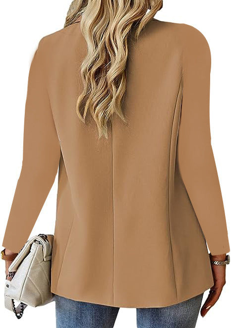 Classic button blazer with a lapel collar and pockets