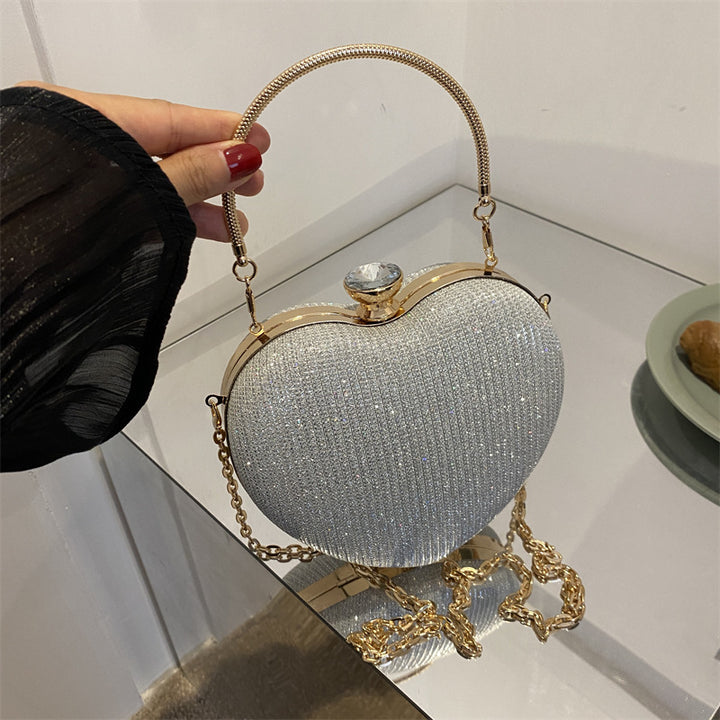 Heart-shaped metallic clutch with chain