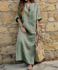 HaileyCasual long dress with vintage stripes and V-neck