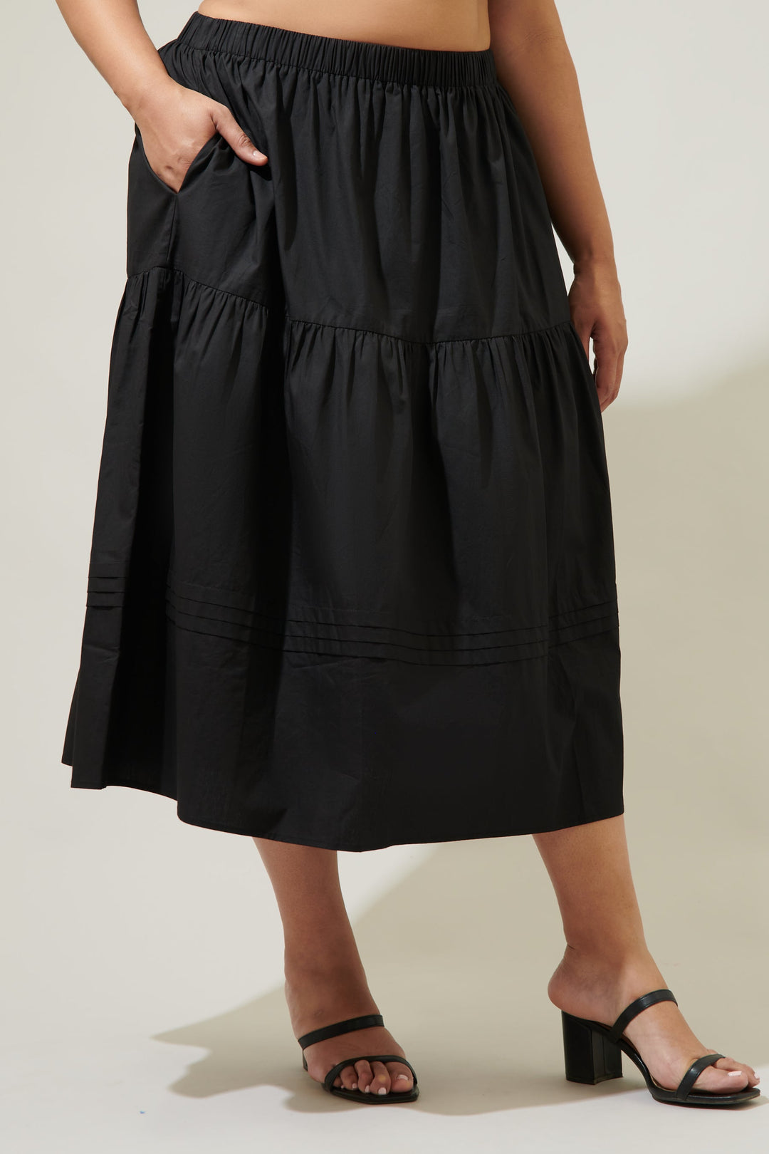Flores Pleated Midi Skirt Curve