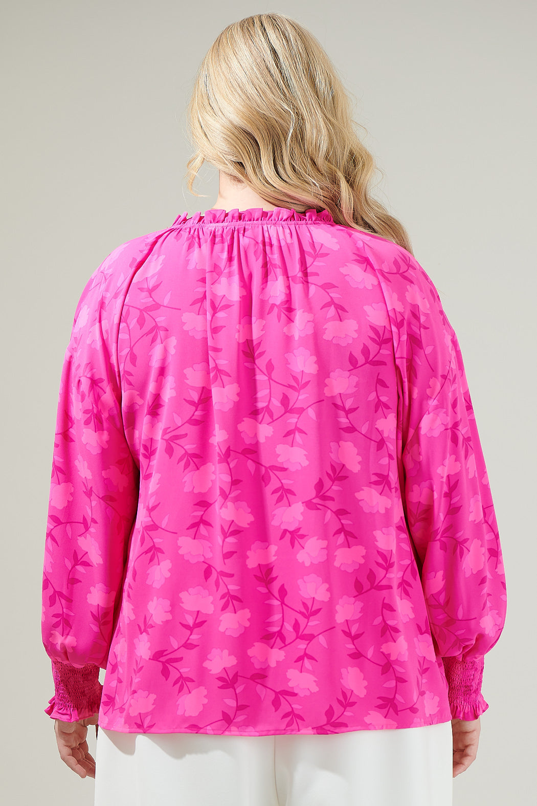 Clever Floral Split Neck Blouse Curve