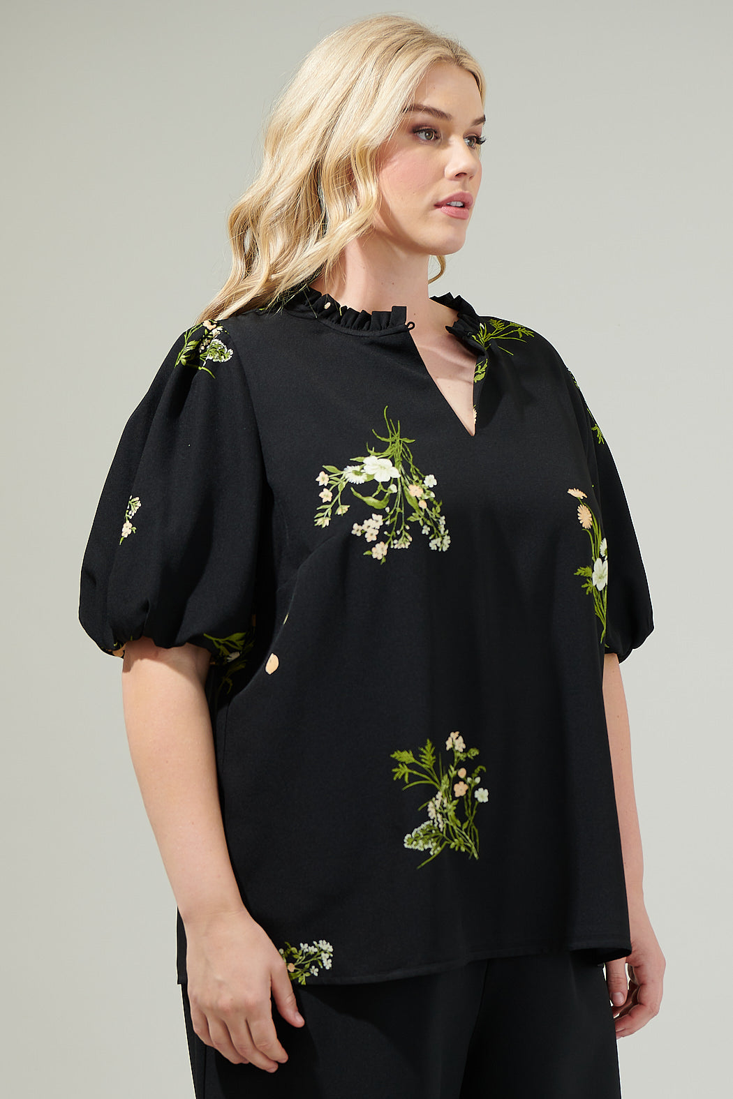 Jenna Floral Split Neck Blouse Curve