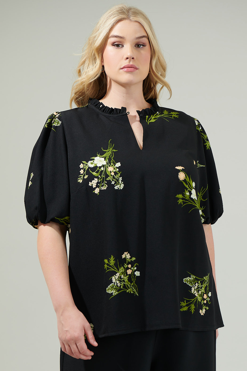 Jenna Floral Split Neck Blouse Curve