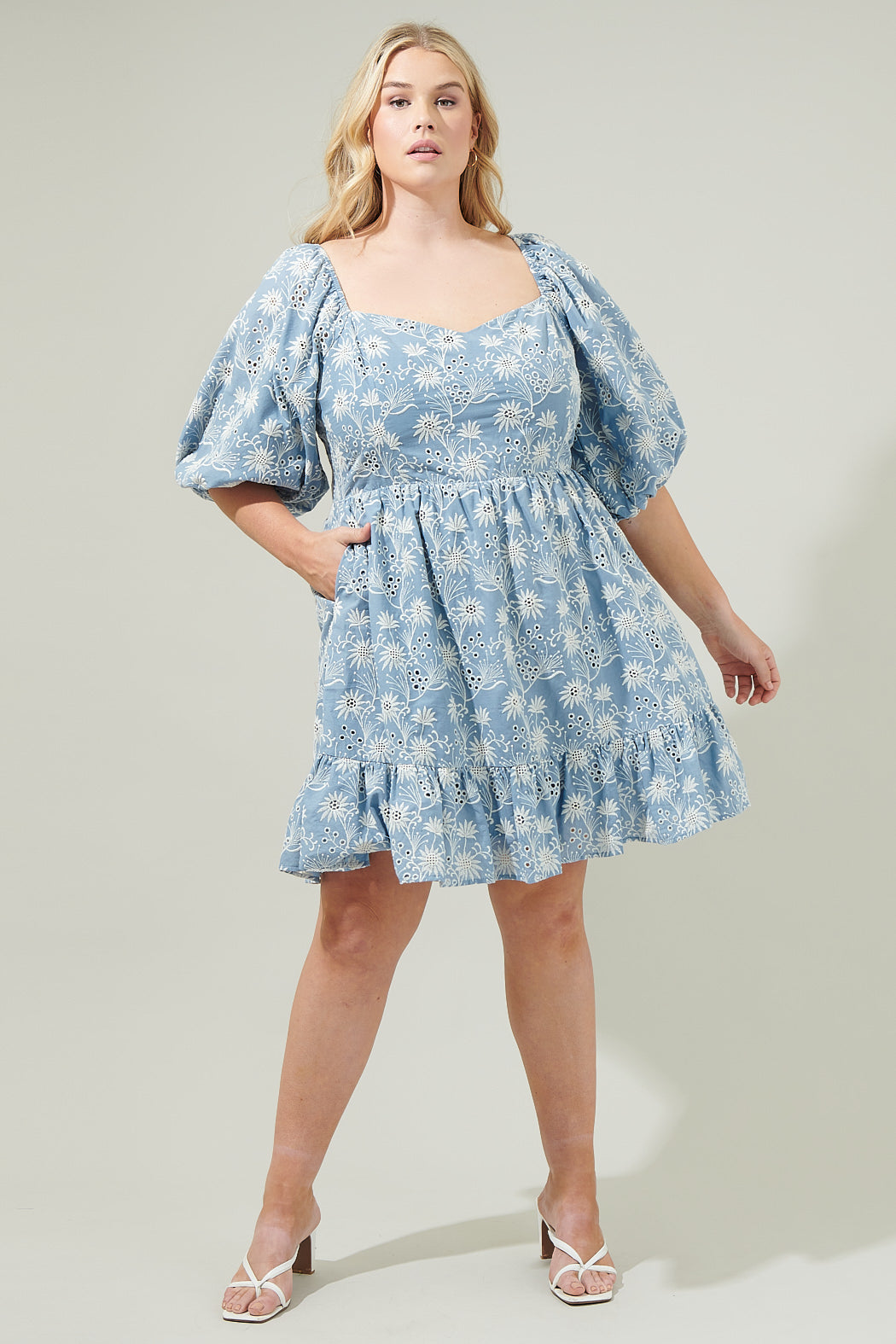 Moonflower Eyelet Evy Sweetheart Mini Dress Curve