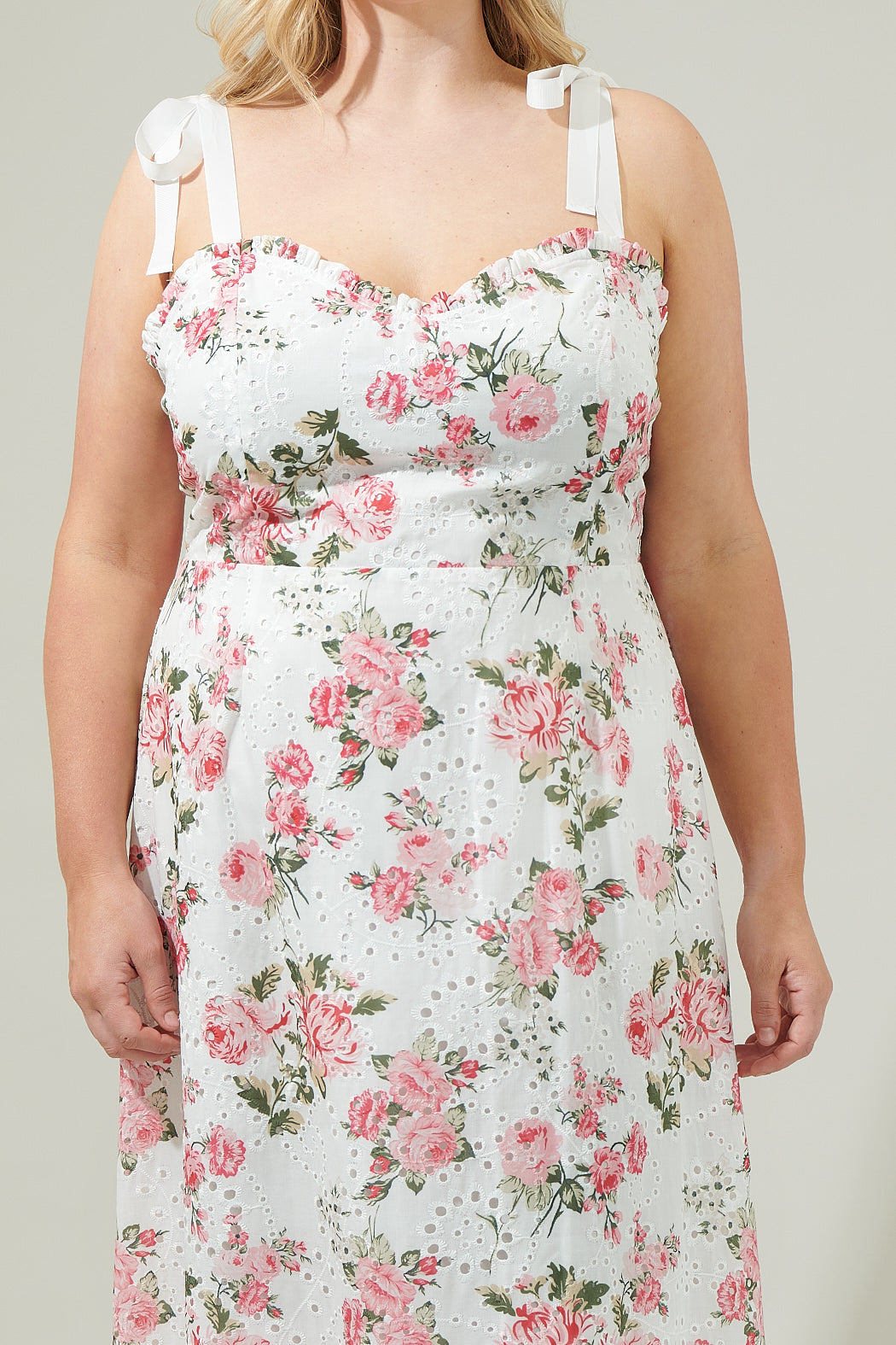 Villa Garden Eyelet Midi Dress Curve
