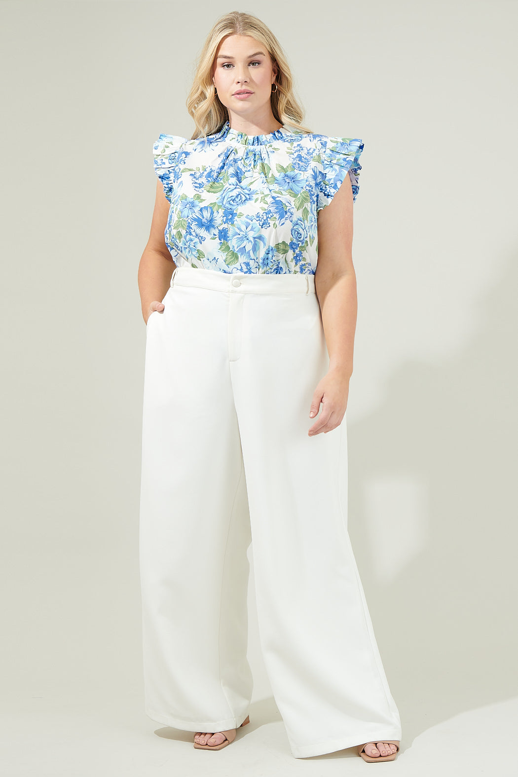 Truth Be Told Blue Floral Gabrielle Mock Neck Poplin Top Curve