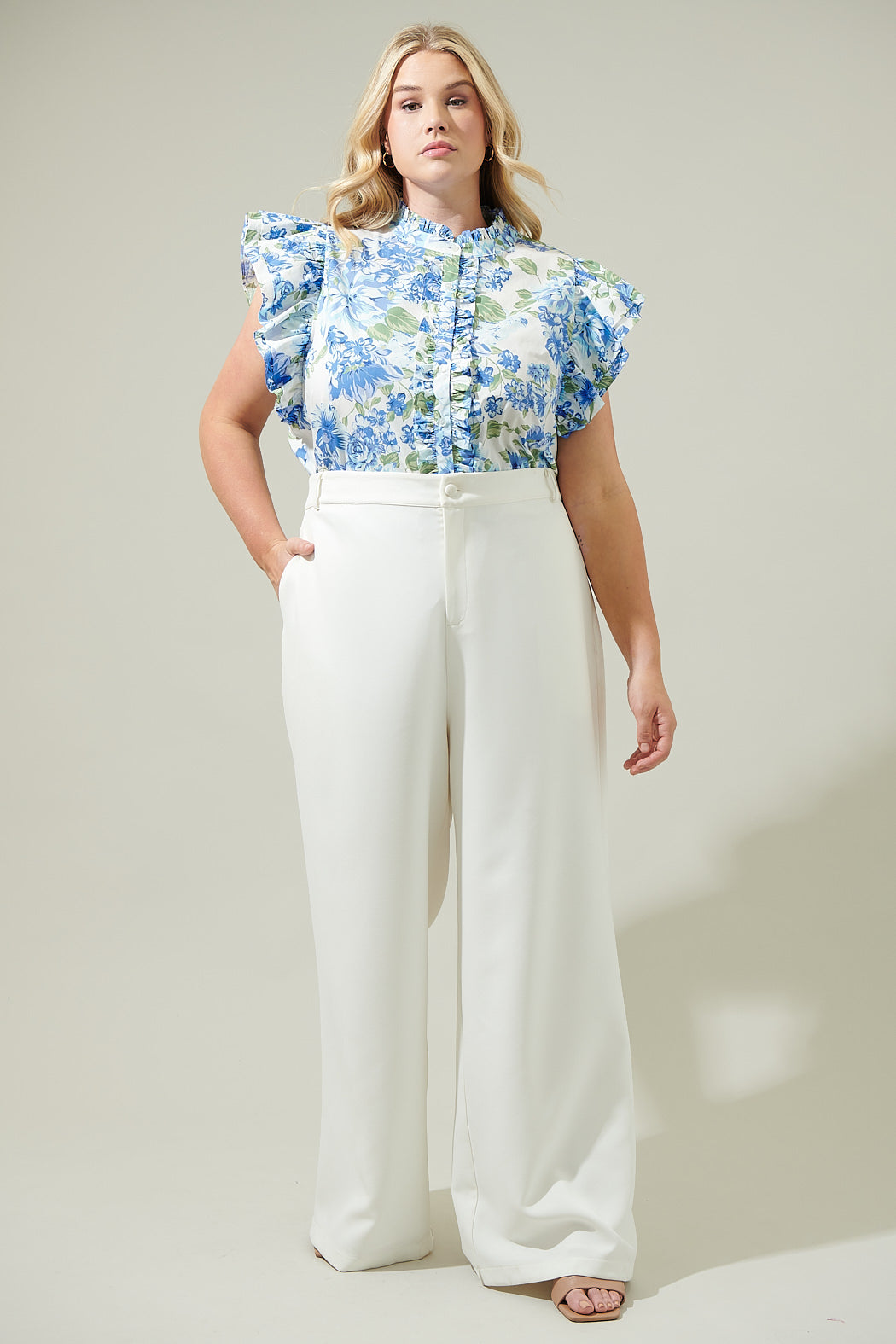 Truth Be Told Blue Floral Sleeveless Ruffle Top Curve
