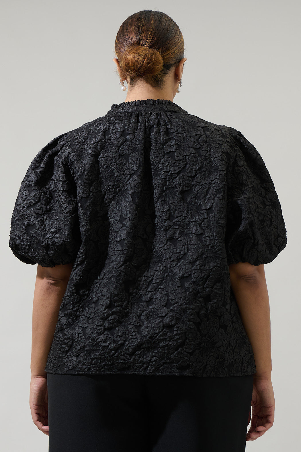 Arielle Jacquard Split Neck Top Curve