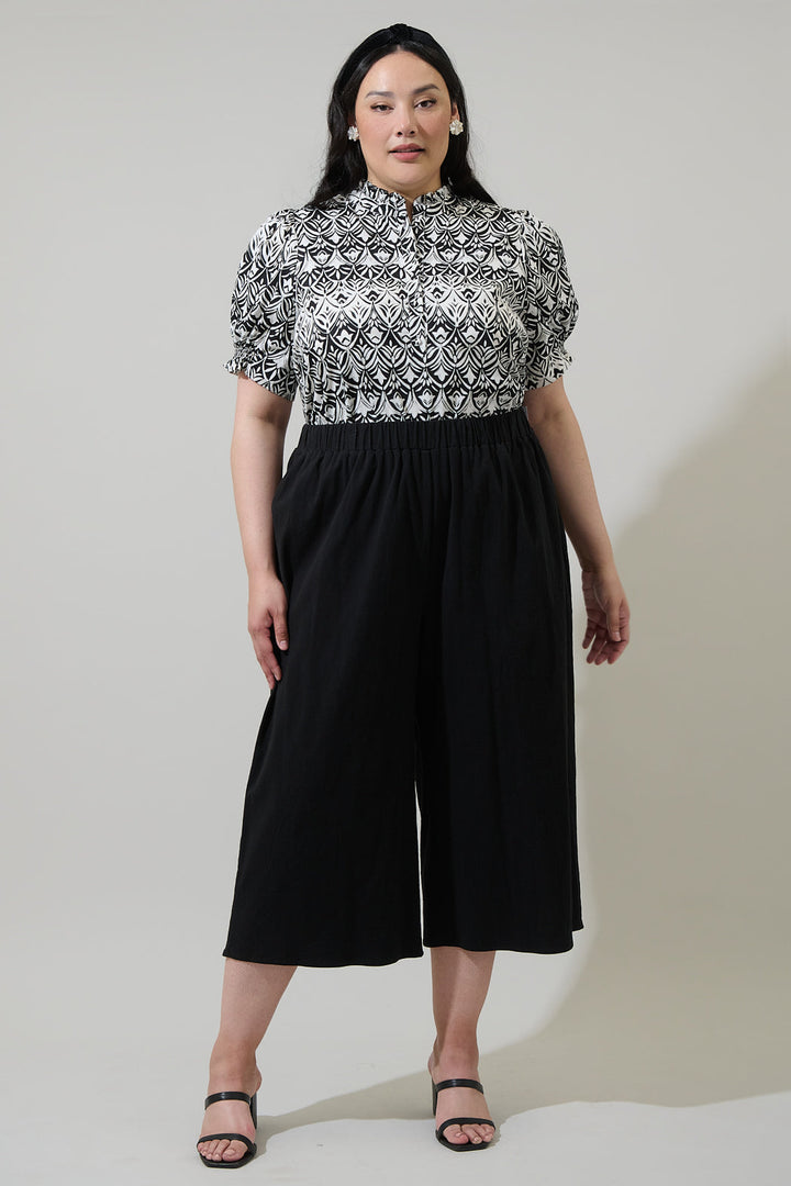 Isha Wide Capri Pants Curve