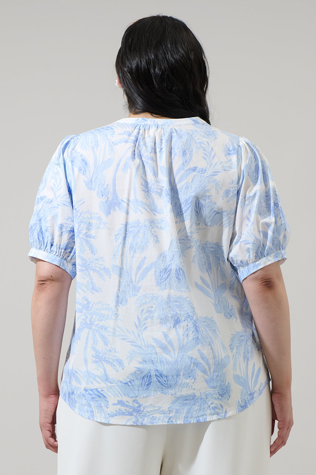 Poly Leaf Neli Split Neck Top Curve