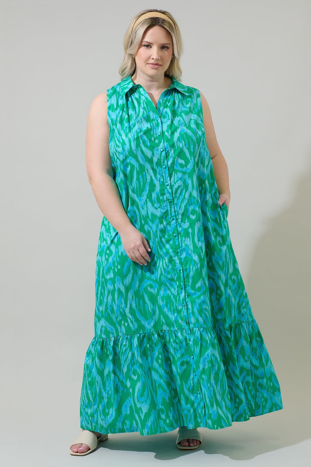 Penola Cileah Collared Maxi Dress Curve