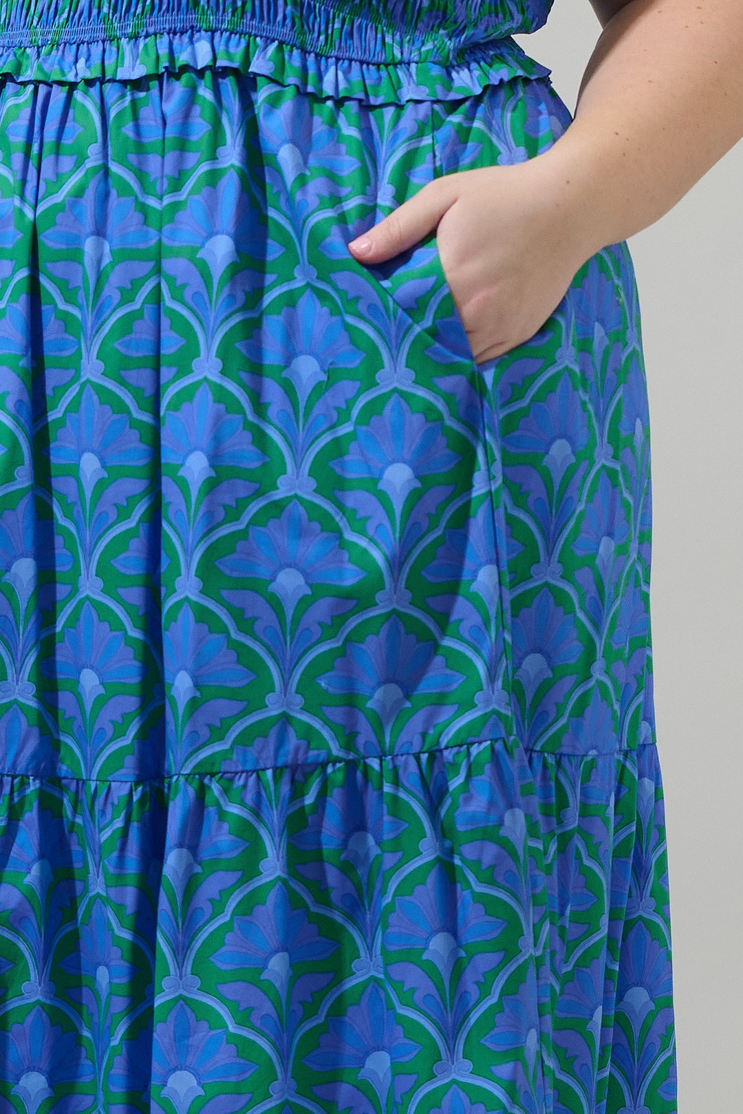 Sera Floral Ember Smocked Midi Dress Curve