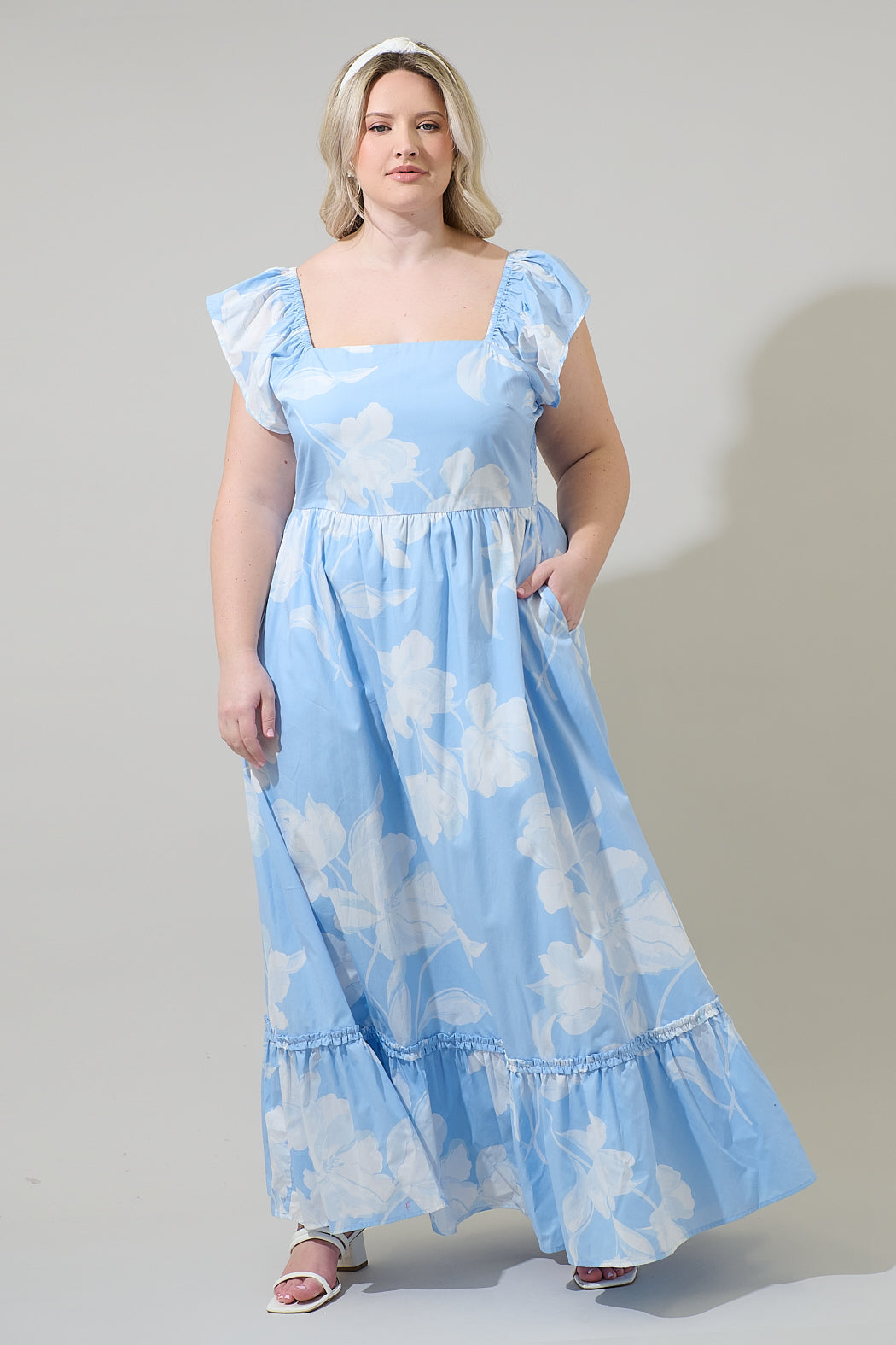 Afina Floral Mazy Smocked Maxi Dress Curve