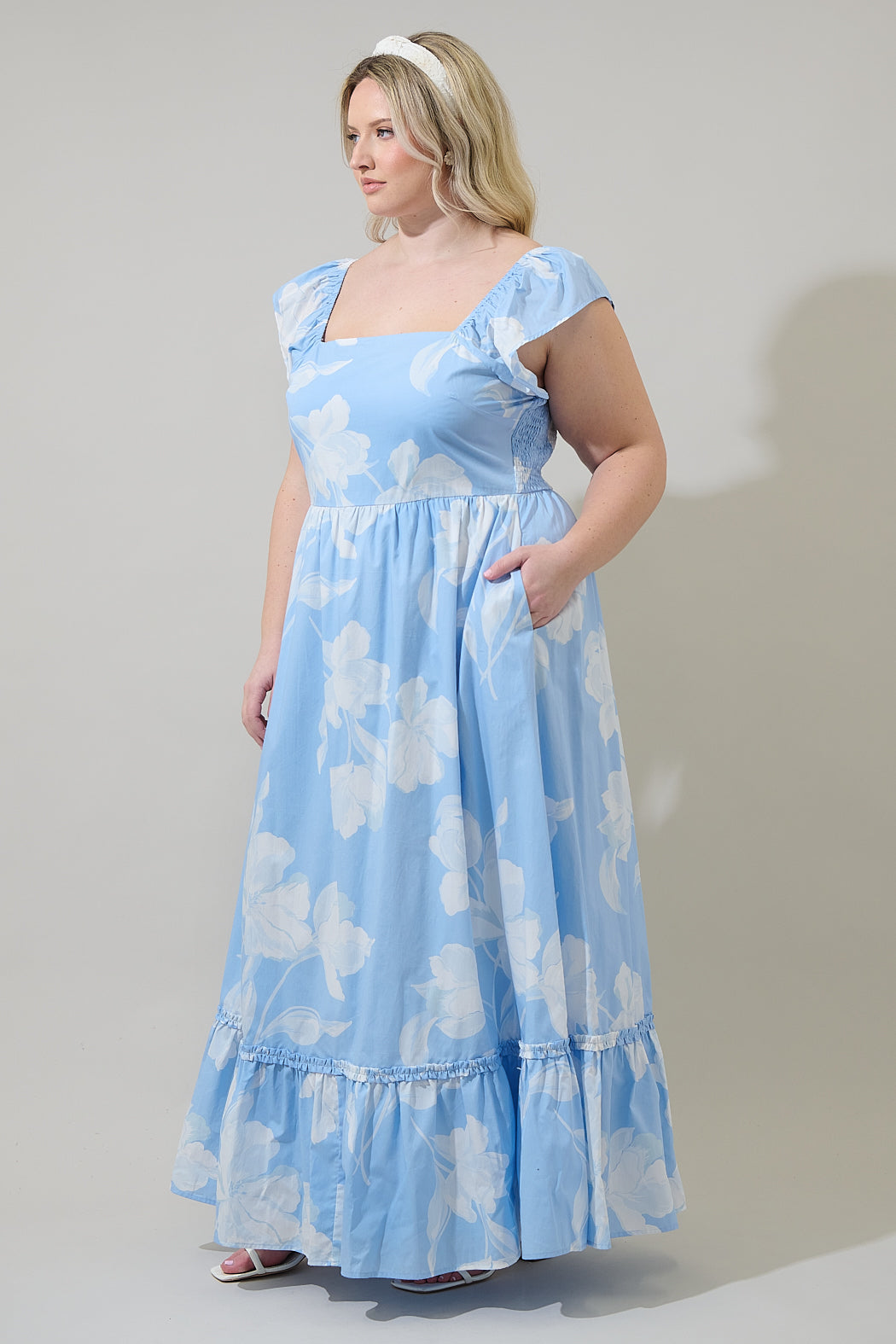 Afina Floral Mazy Smocked Maxi Dress Curve