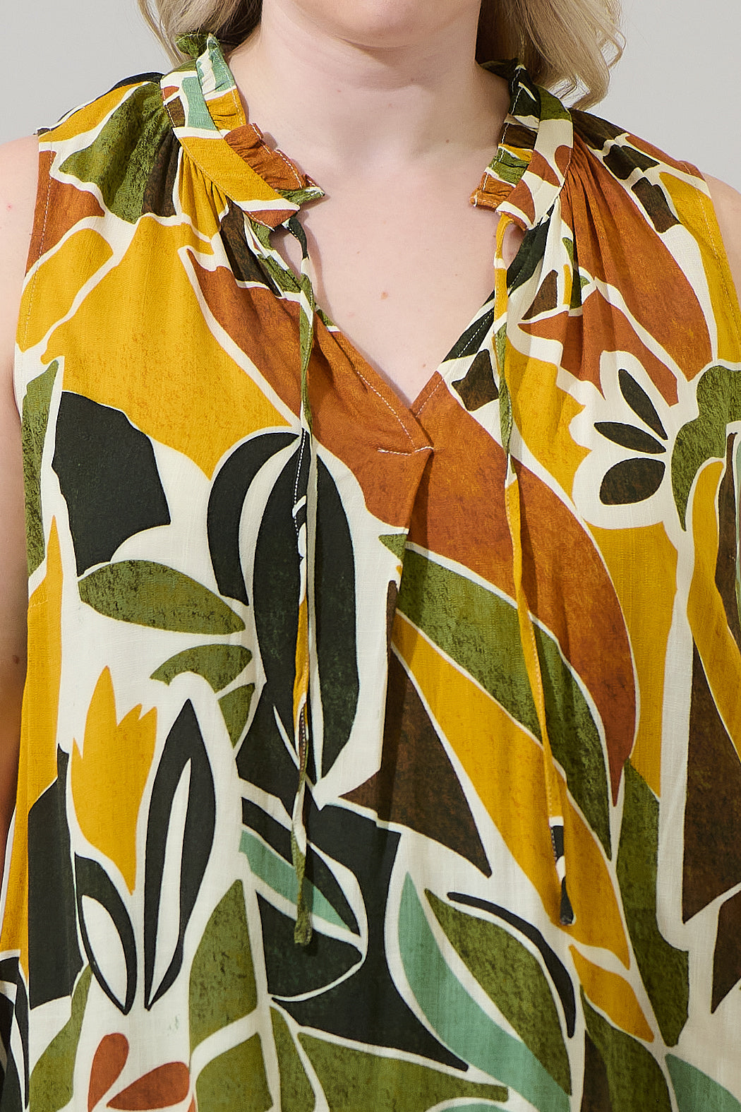Renia Tropical Miley Sleeveless Blouse Curve