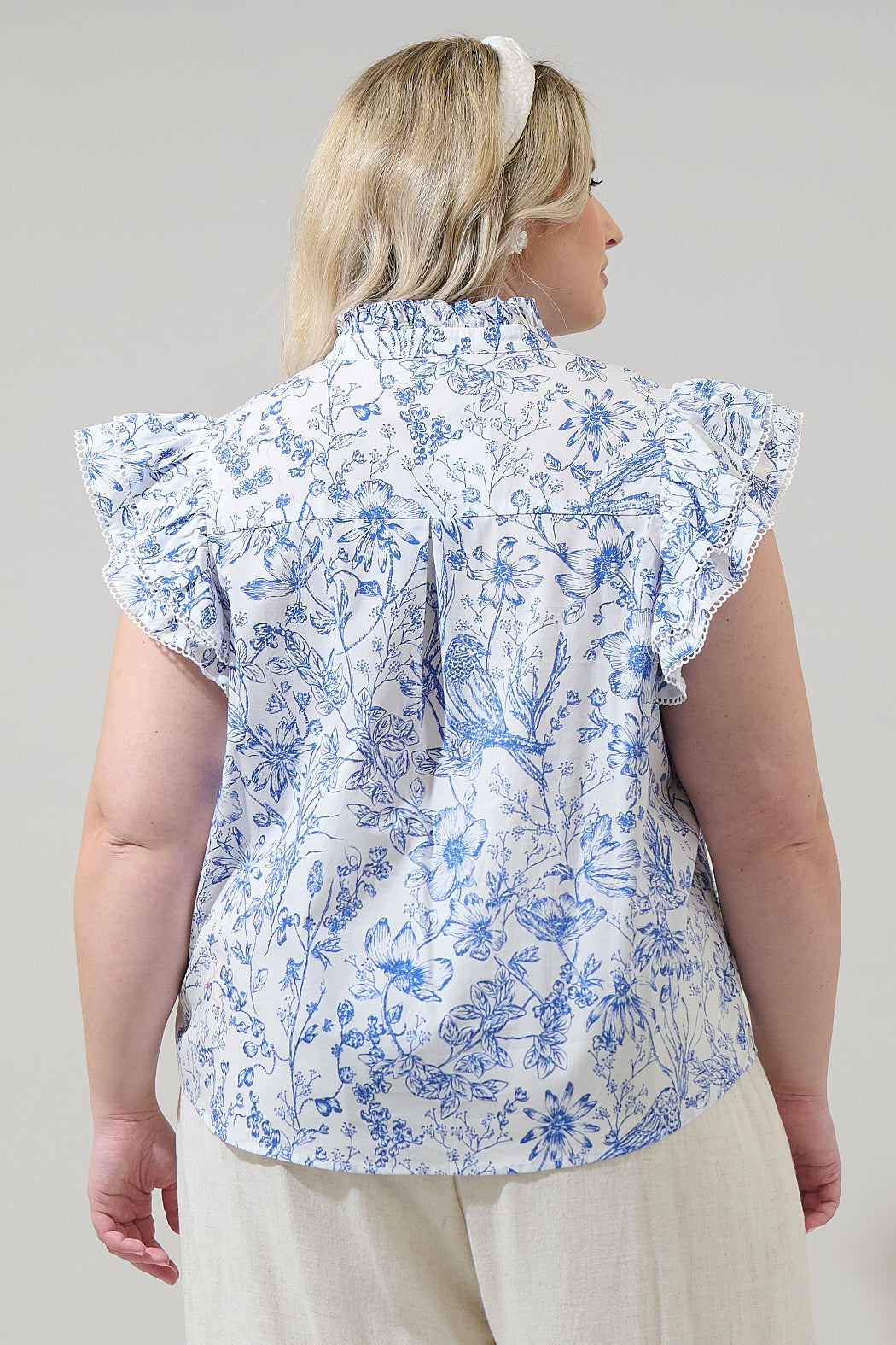 Eve Floral Dacey Button Up Top Curve