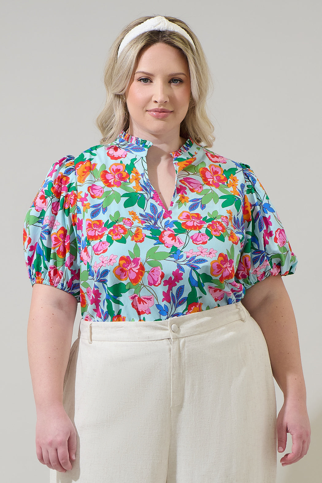 Orlena Floral Daly Split Neck Top Curve