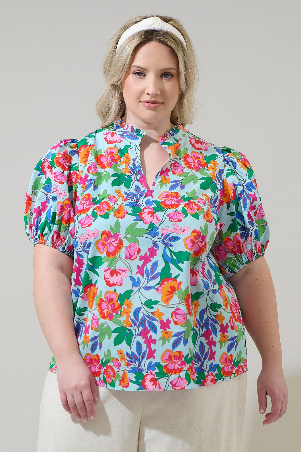 Orlena Floral Daly Split Neck Top Curve