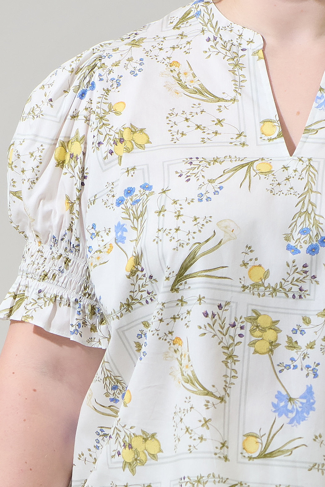 Cecily Floral Merryn Split Neck Top Curve