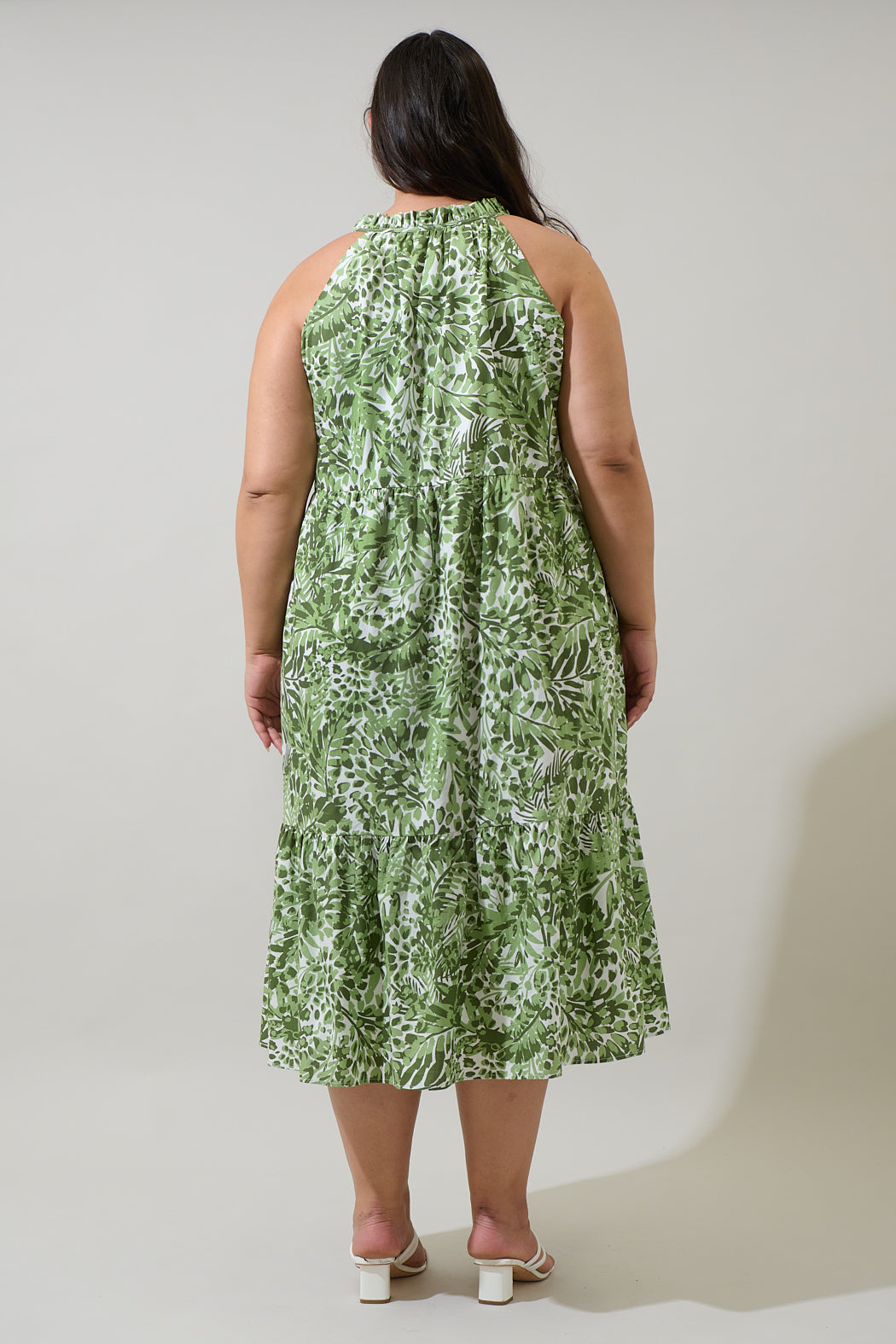 Irenan Leaf Zelie Sleeveless Midi Dress Curve