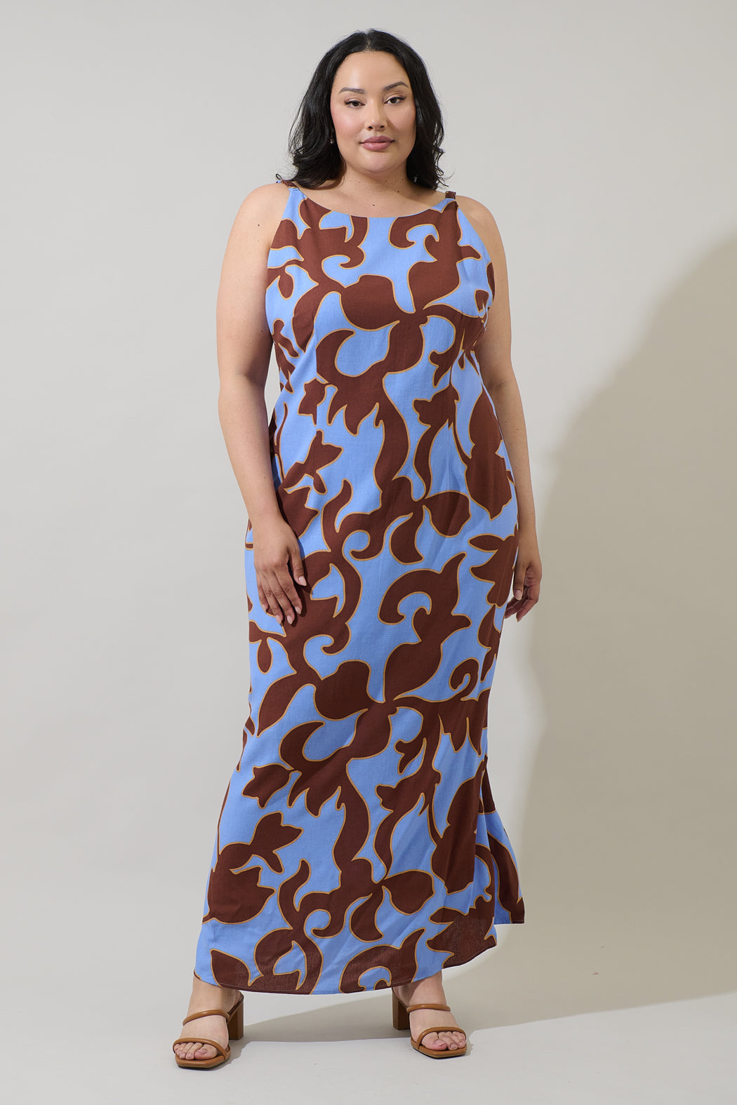 Briley Abstract Mizie Open Back Maxi Dress Curve