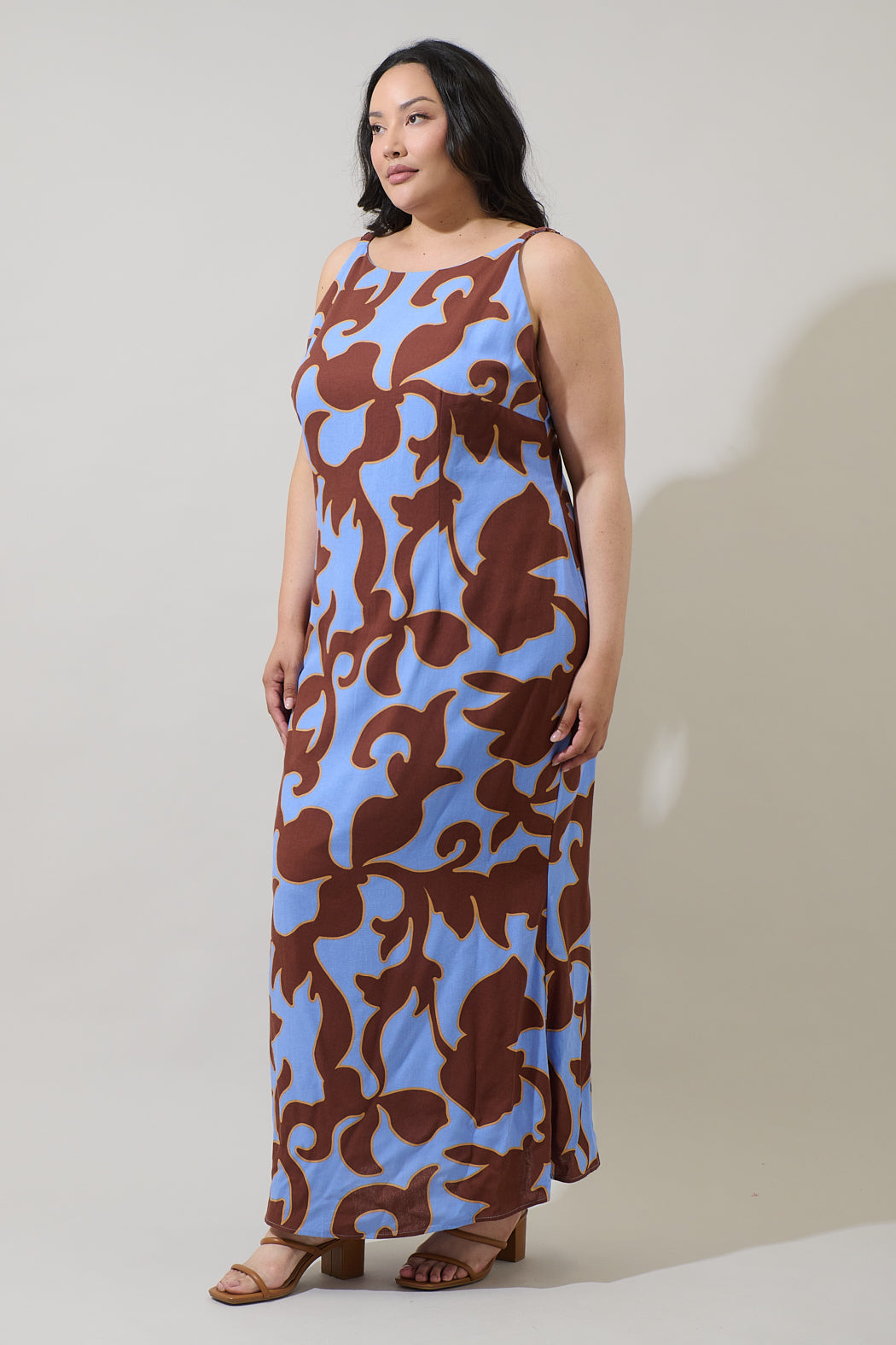 Briley Abstract Mizie Open Back Maxi Dress Curve