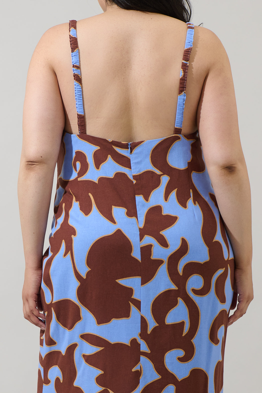 Briley Abstract Mizie Open Back Maxi Dress Curve