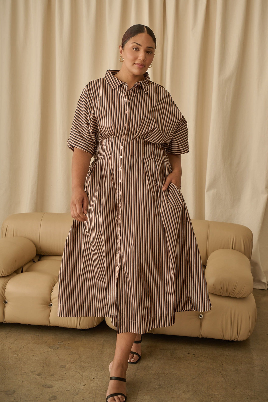 Wilderra Pleated Midi Dress Tiramisu Curve