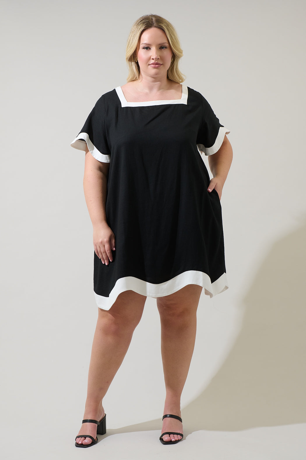 Gizelle Scallop Shift Mini Dress Curve