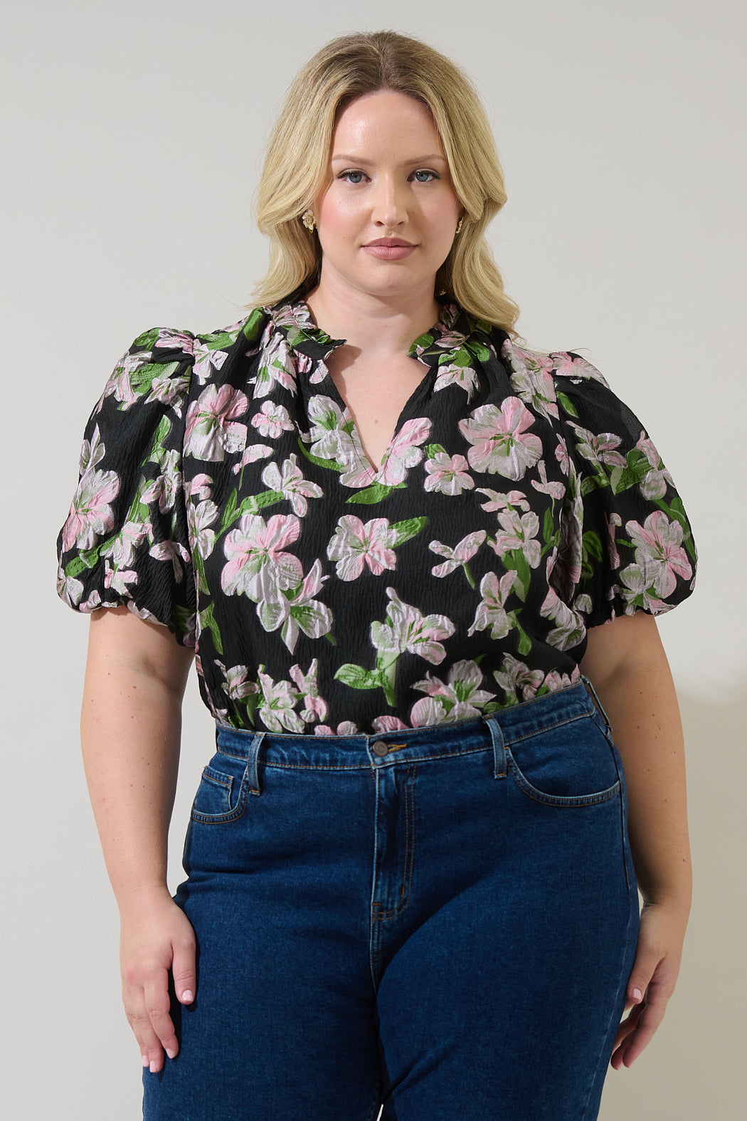 Elsinore Floral Jacquard Split Neck Top Curve