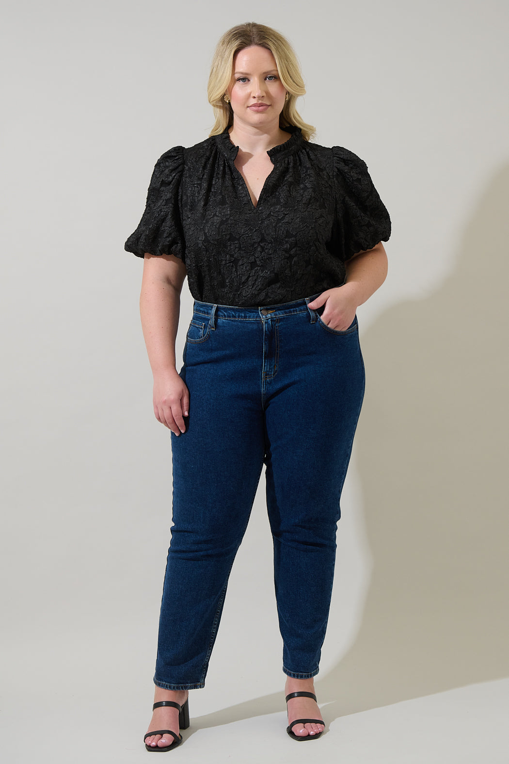 Arielle Jacquard Split Neck Top Curve