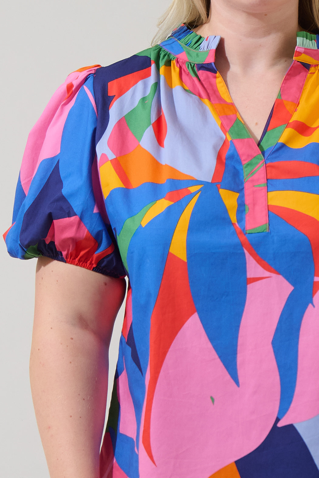 Chroma Abstract Josy Puff Sleeve Top Curve