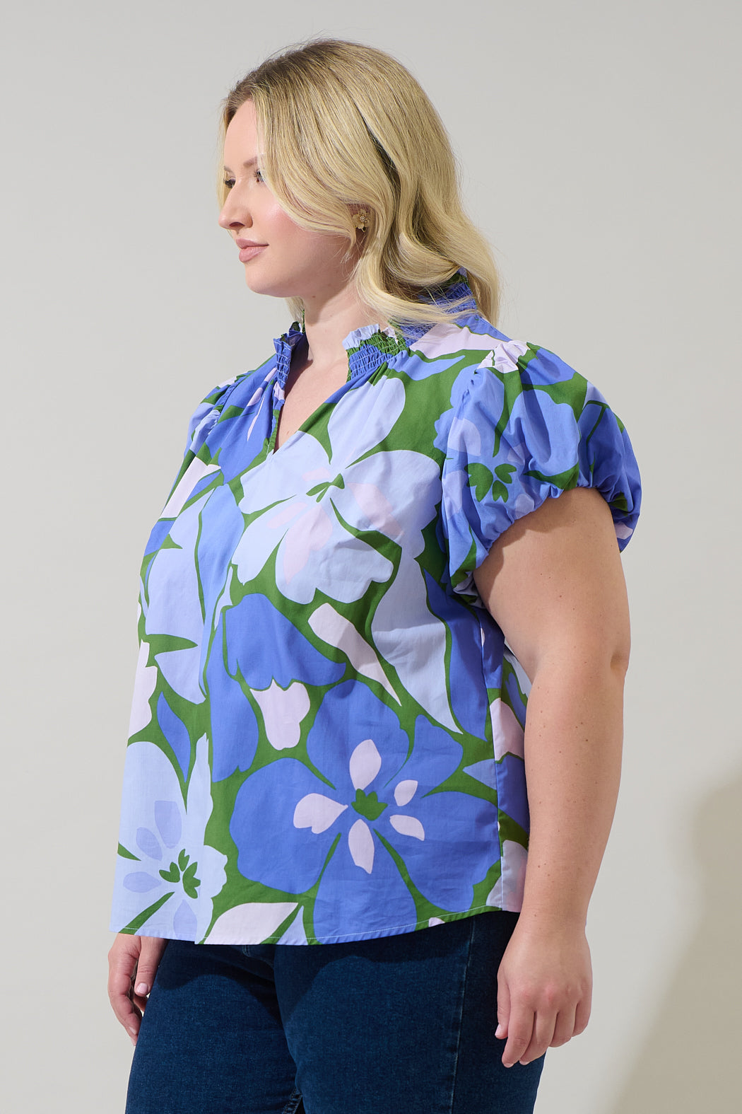 Dayana Floral Poly Smocked Top Curve