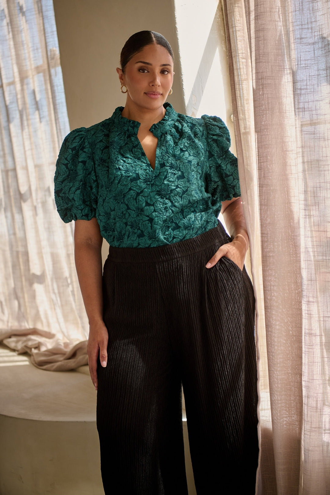 Arielle Jacquard Split Neck Top Curve