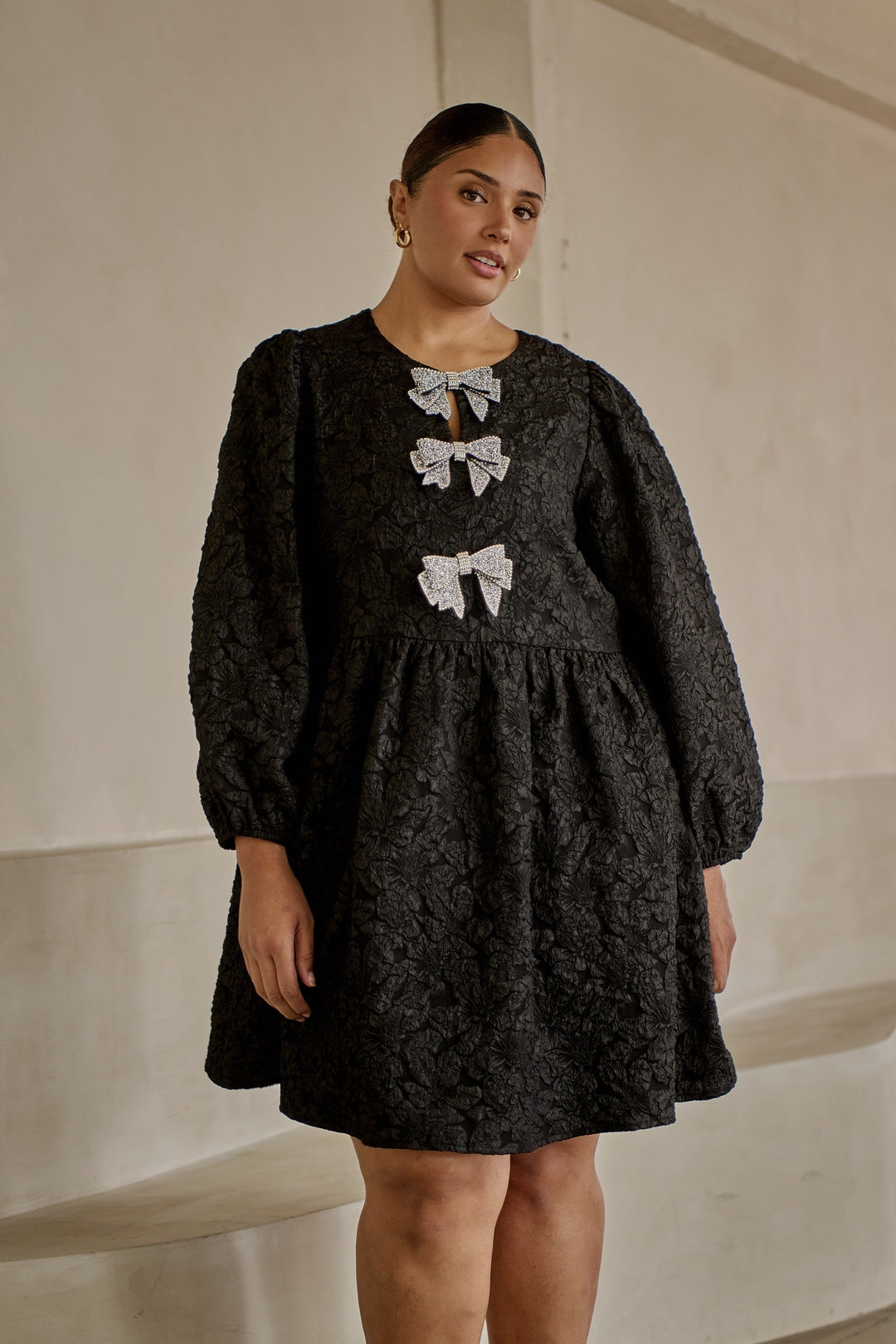 Arielle Jacquard Glow Bow Dress Curve