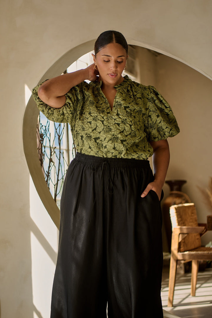 Arielle Jacquard Split Neck Top Curve