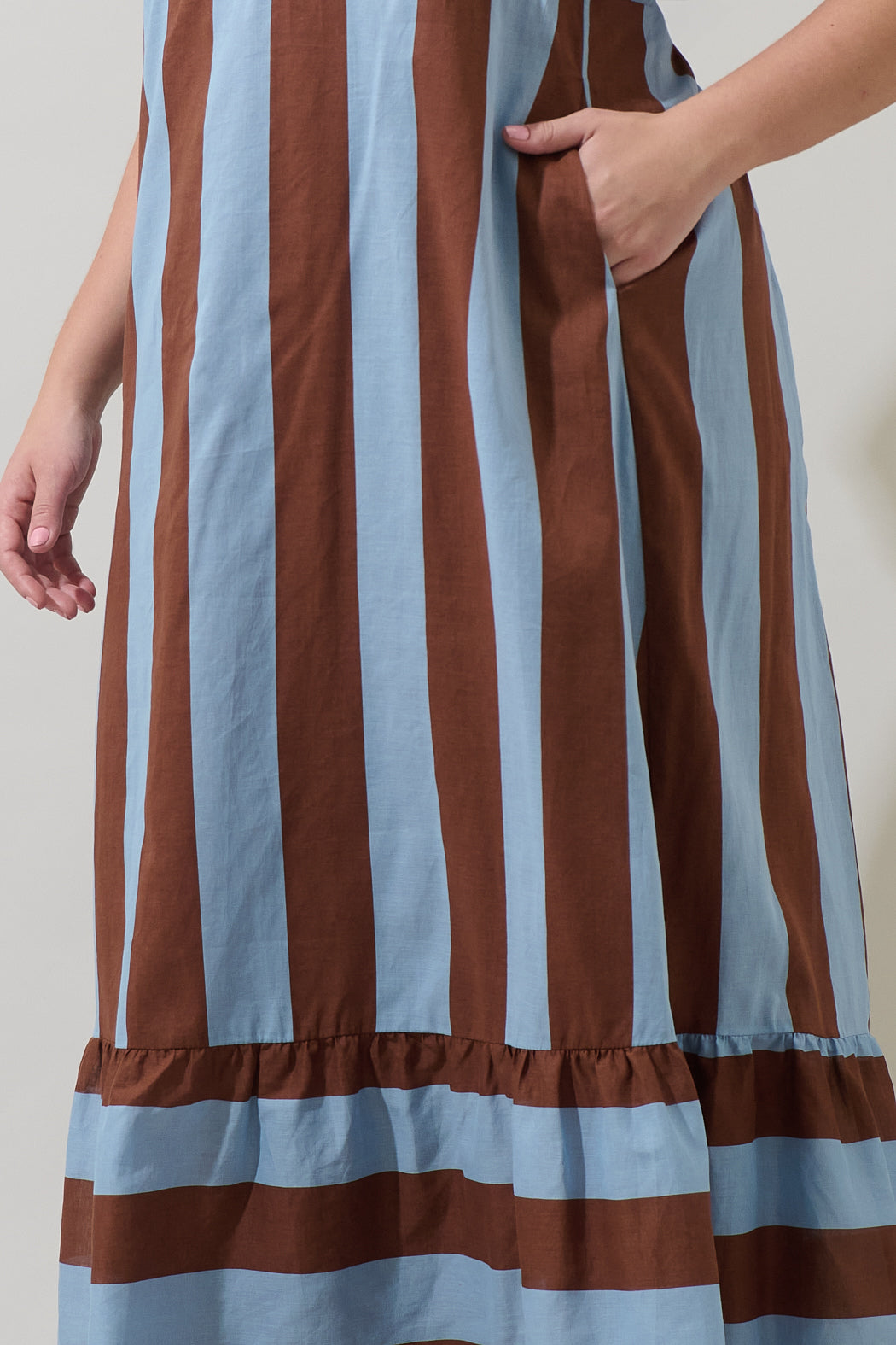 Evabelle Stripe Xena Puff Sleeve Maxi Dress Curve