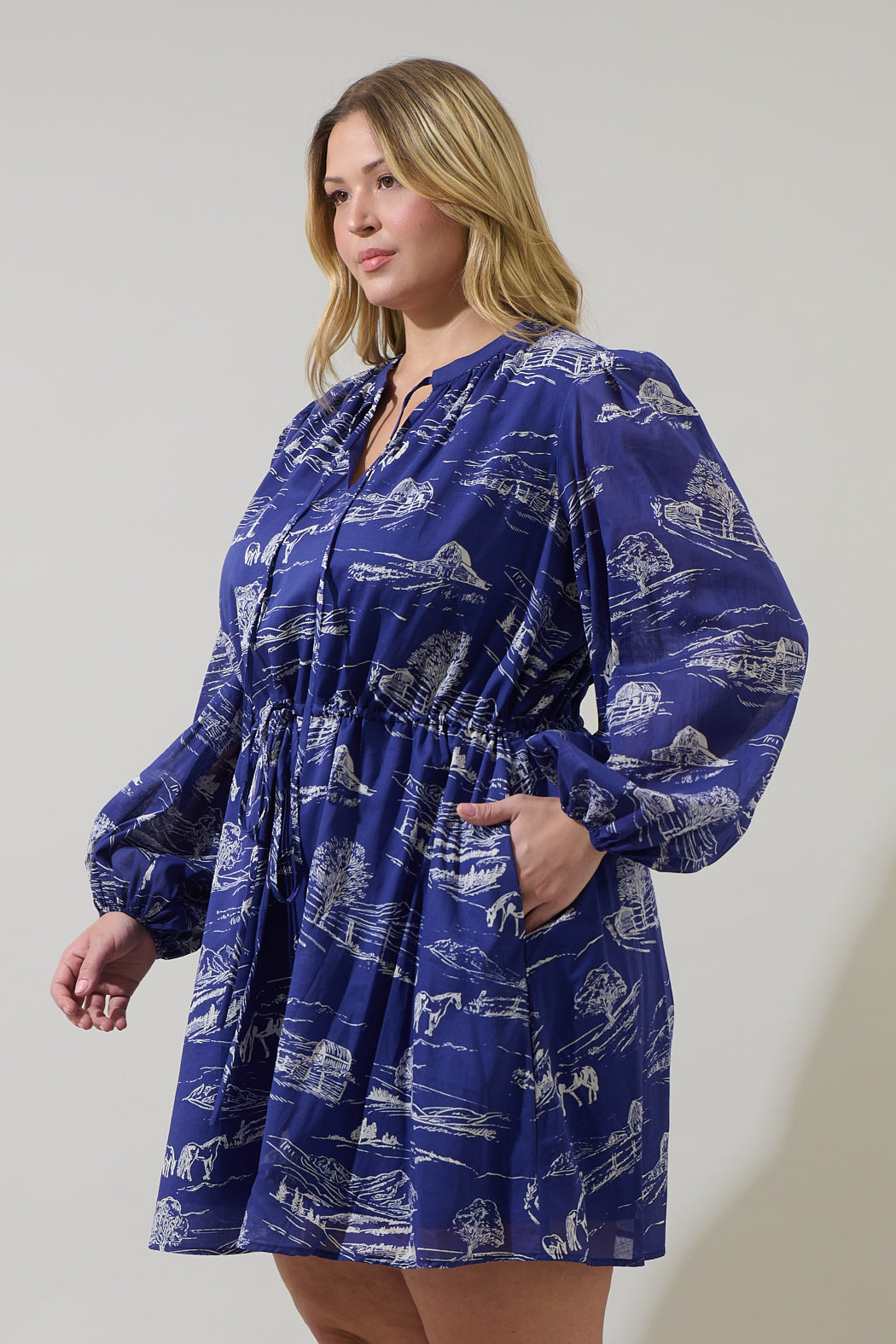 Avon Town Viany Shift Mini Dress Curve