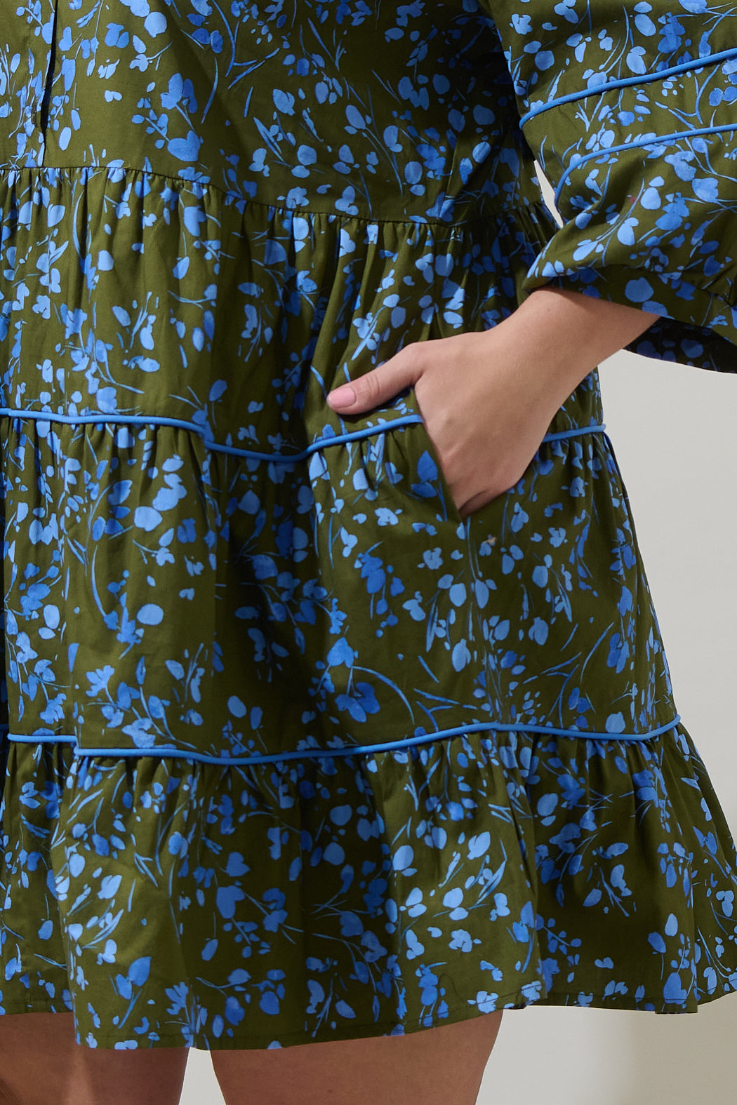 Solvay Floral Stark Tiered Mini Dress Curve