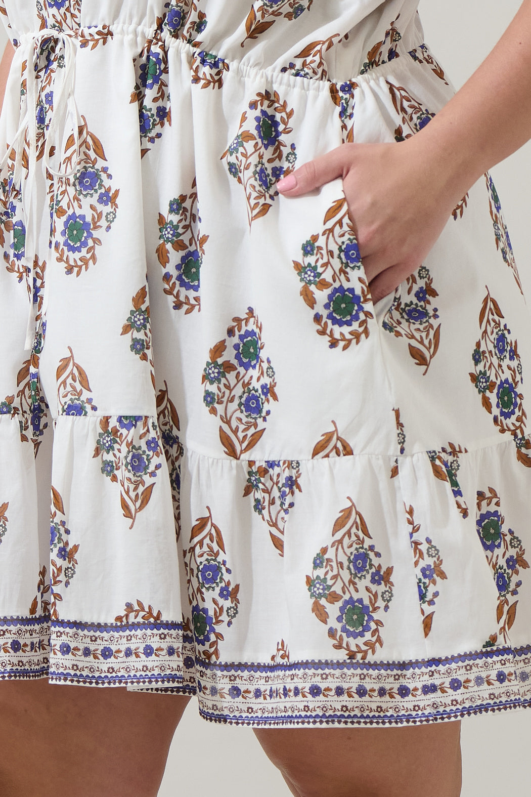Rennie Floral Warna Shift Mini Dress Curve