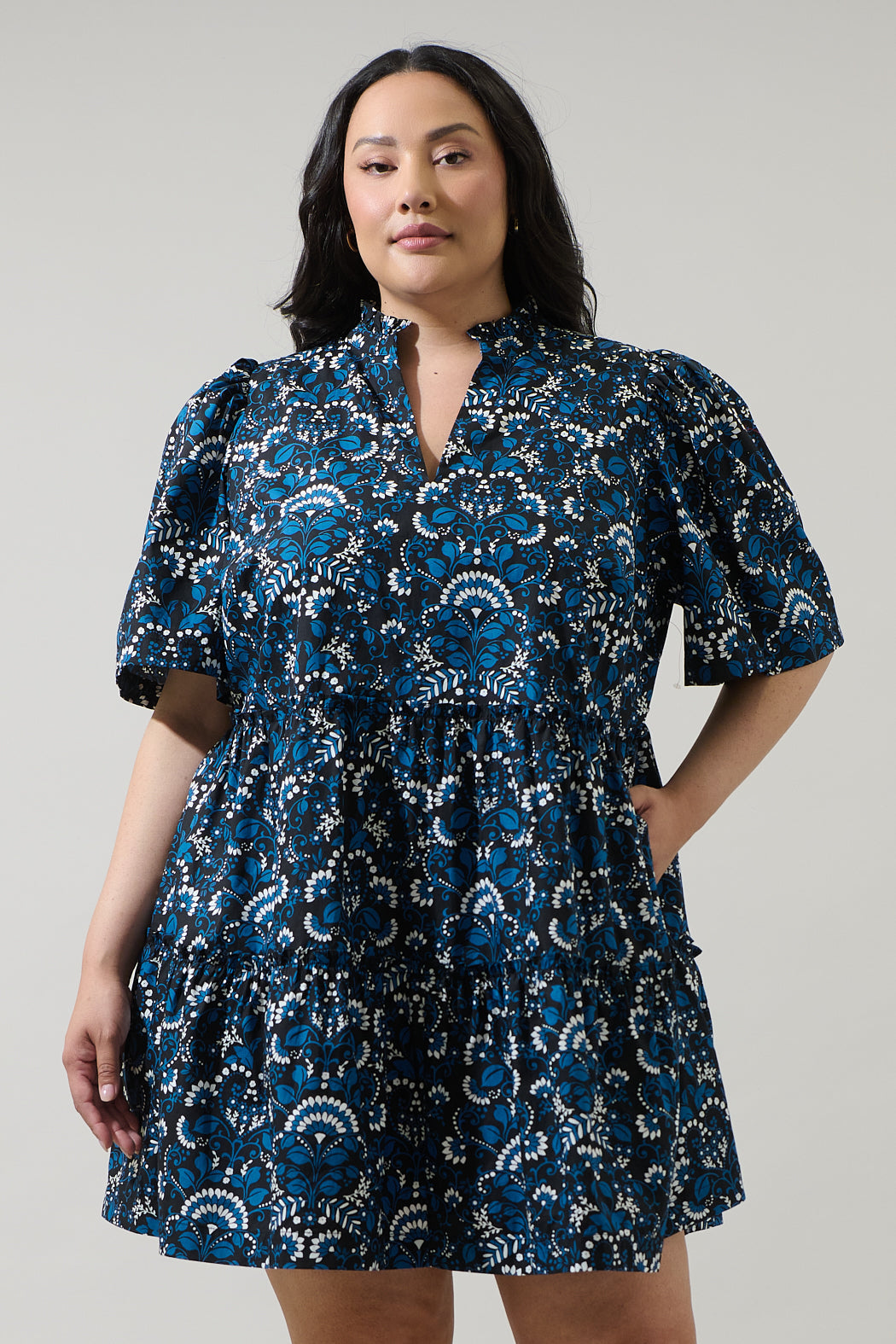 Etta Floral Dixie Split Neck Shift Dress Curve