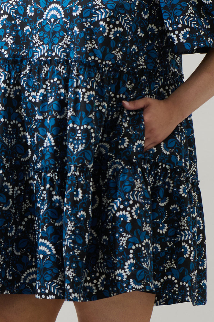 Etta Floral Dixie Split Neck Shift Dress Curve