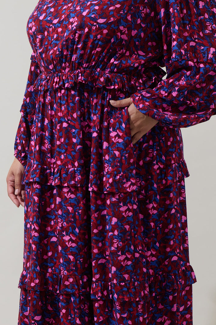 Turma Abstract Iveny Tiered Maxi Dress Curve