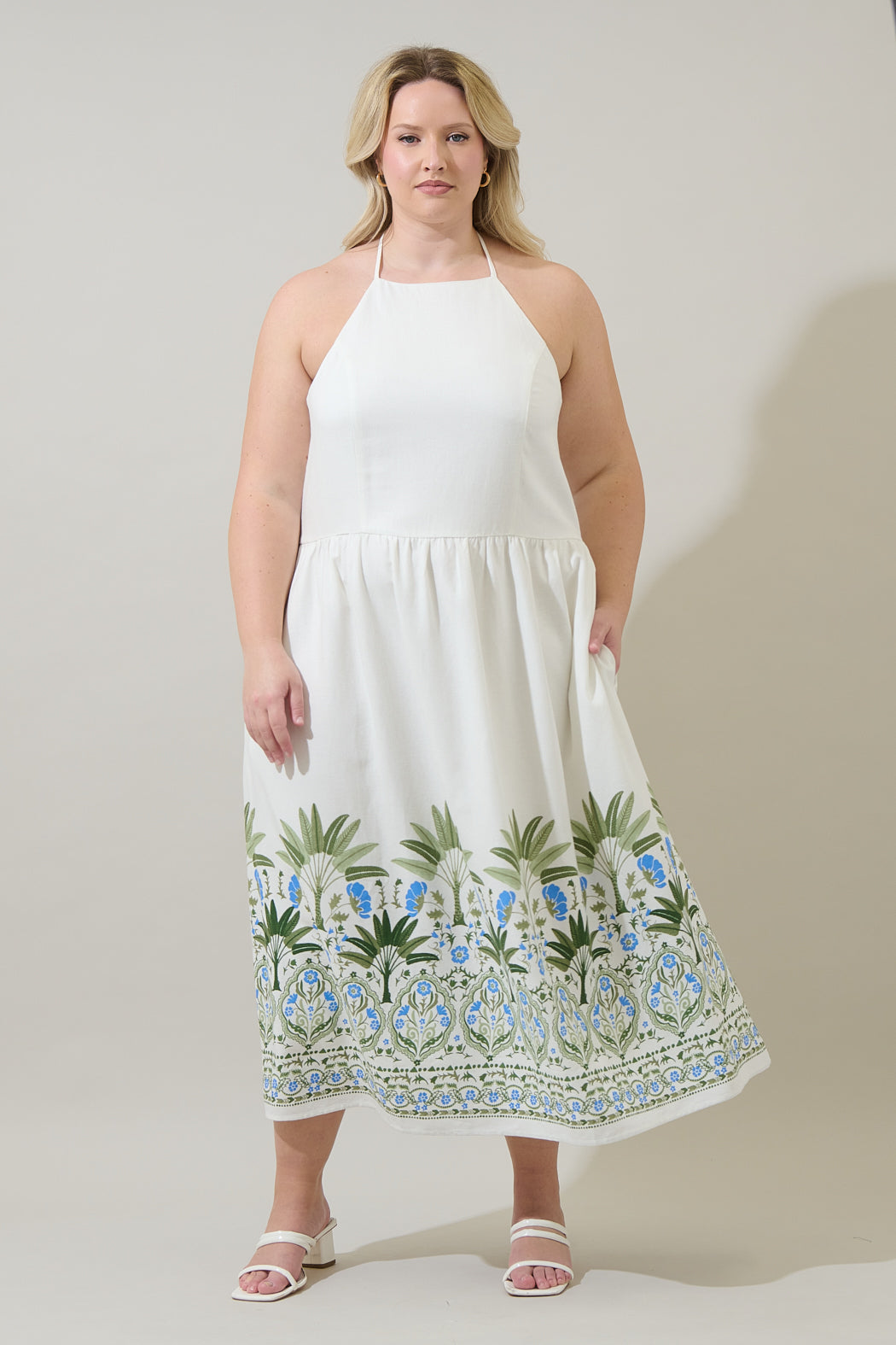 Senara Floral Triny Halter Neck Midi Dress Curve