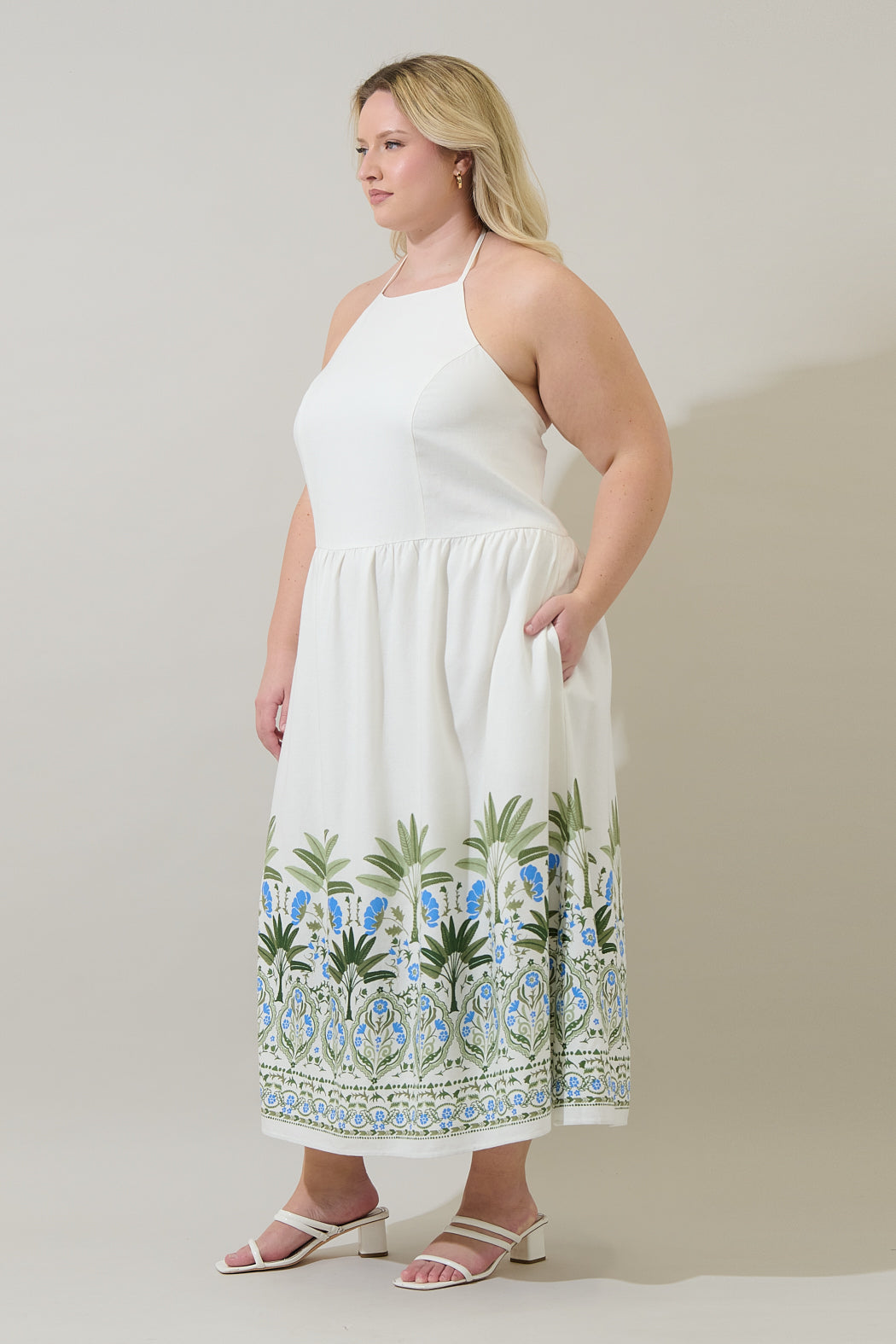 Senara Floral Triny Halter Neck Midi Dress Curve