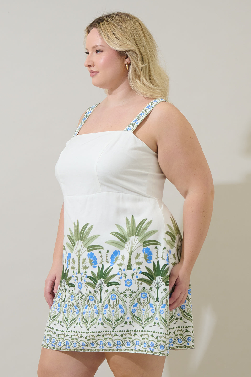 Senara Floral Sally Smocked Mini Dress Curve