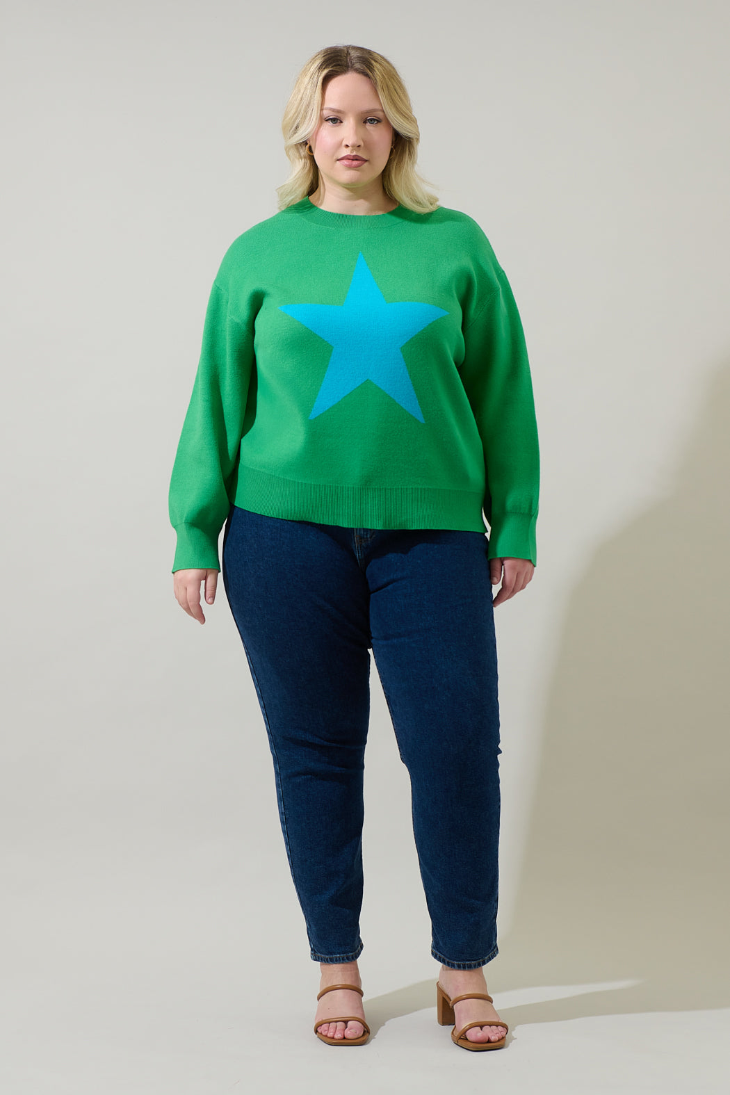 Tavi Star Pull Over Sweater Curve