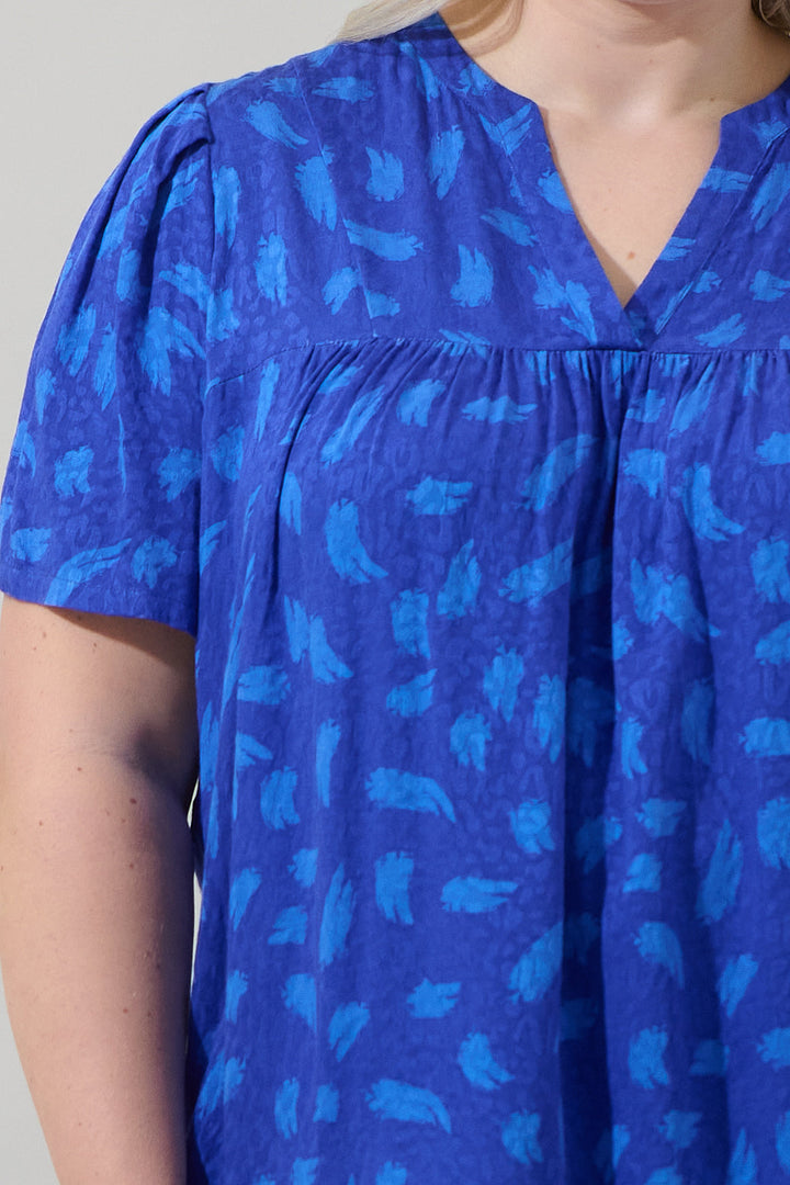 Darya Strokes Ferma Split Neck Top Curve