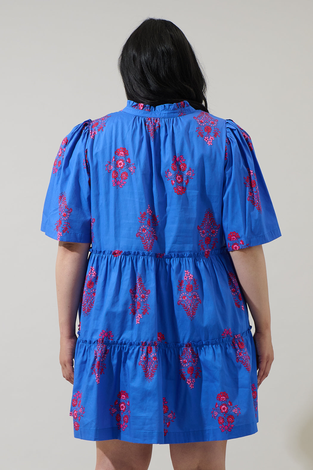 Shayna Floral Dixie Split Neck Shift Dress Curve