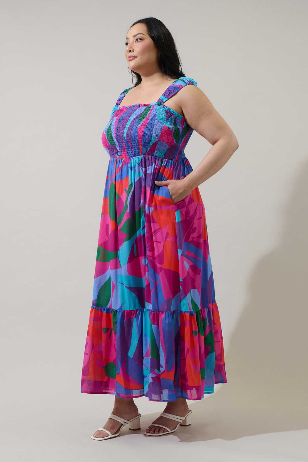 Vemmy Abstract Tayla Smocked Maxi Dress Curve